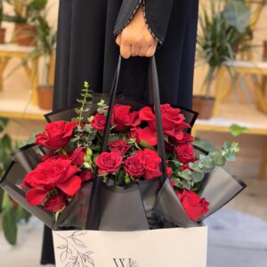Scarlet Love – Rose Bouquet Bag